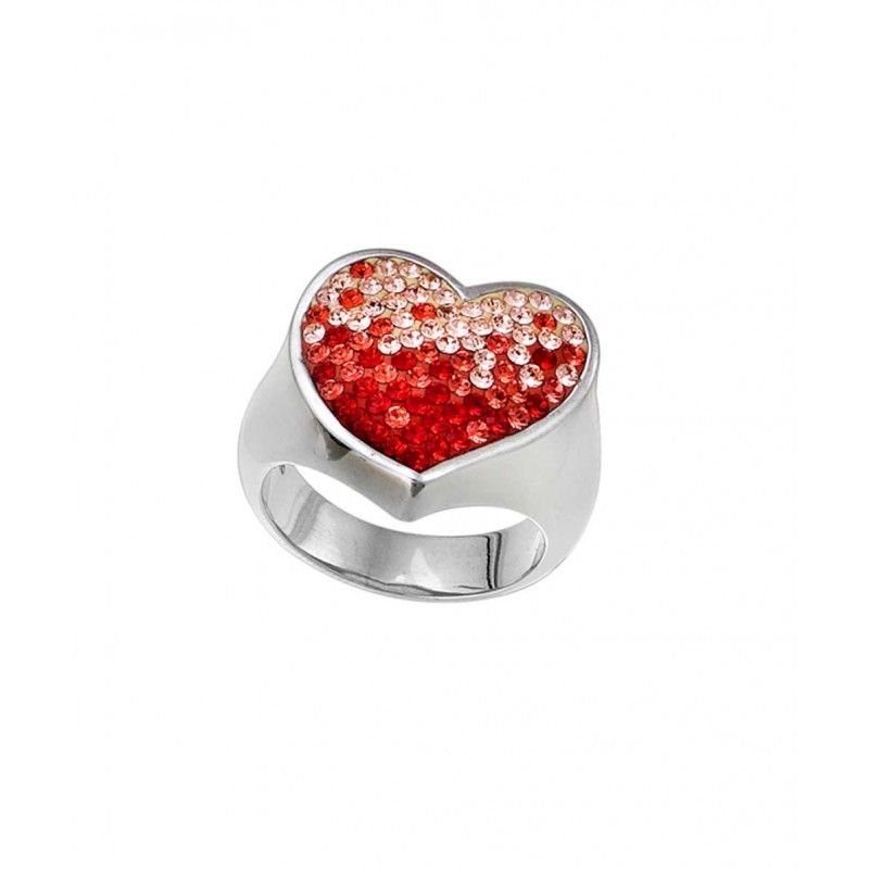 anillo con forma de corazón