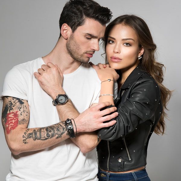 modelos con reloj
