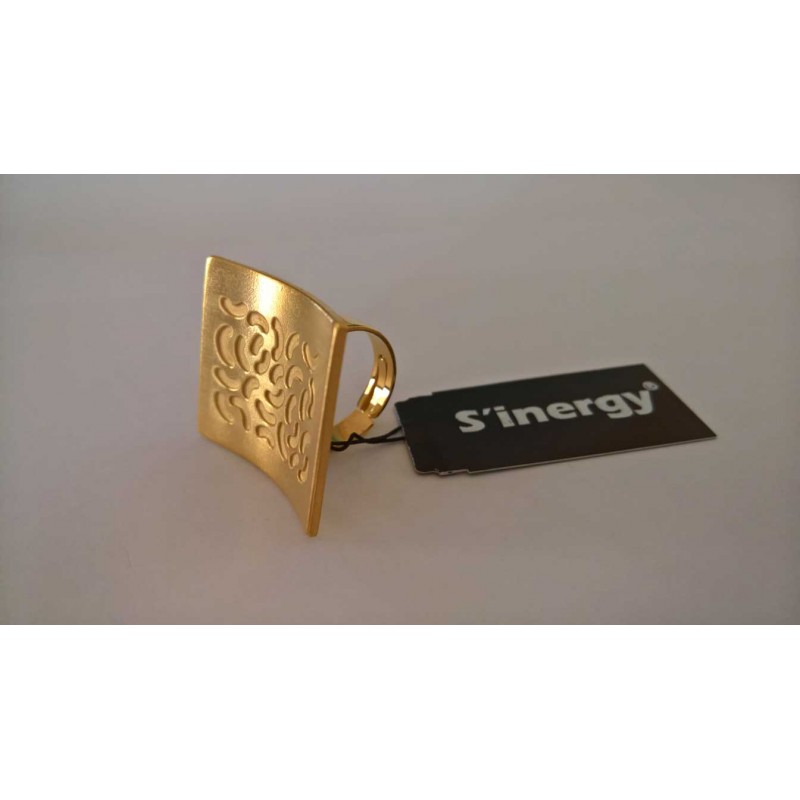anillo dorado
